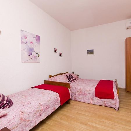 Apartments Ivana Нин Екстериор снимка