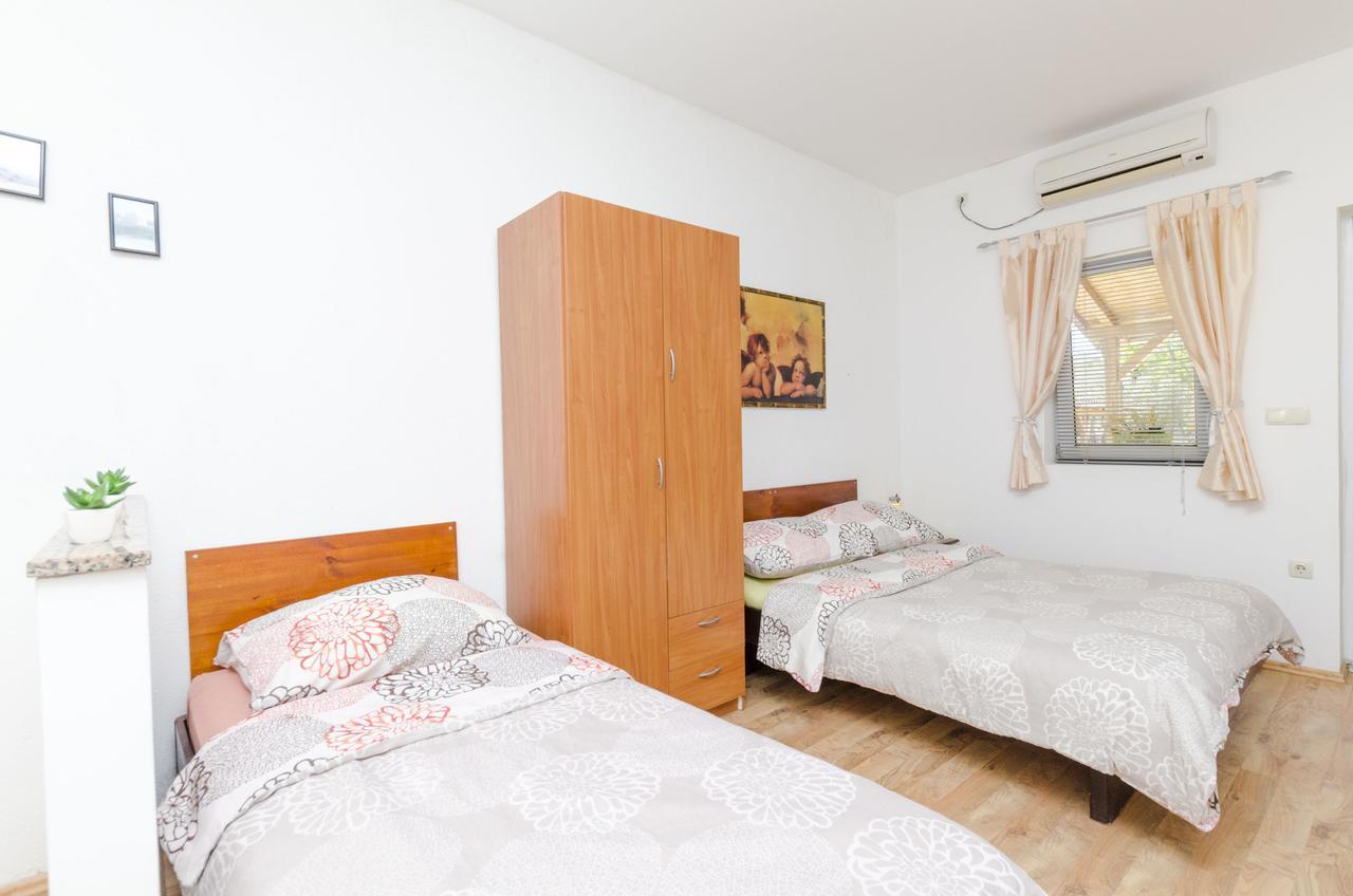 Apartments Ivana Нин Екстериор снимка