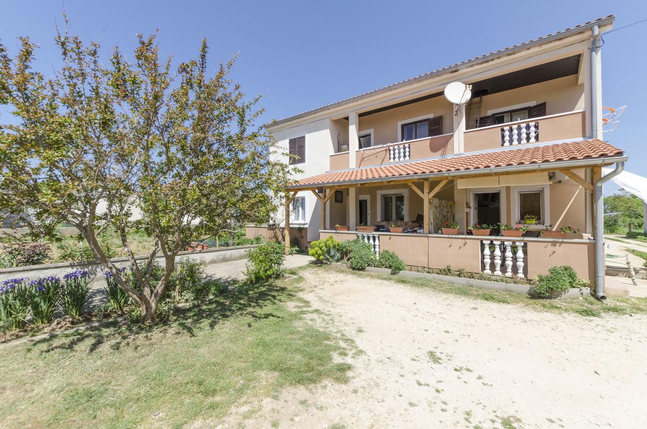 Apartments Ivana Нин Екстериор снимка