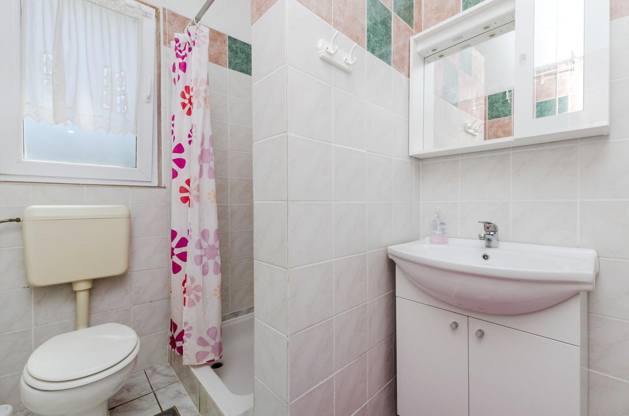 Apartments Ivana Нин Екстериор снимка